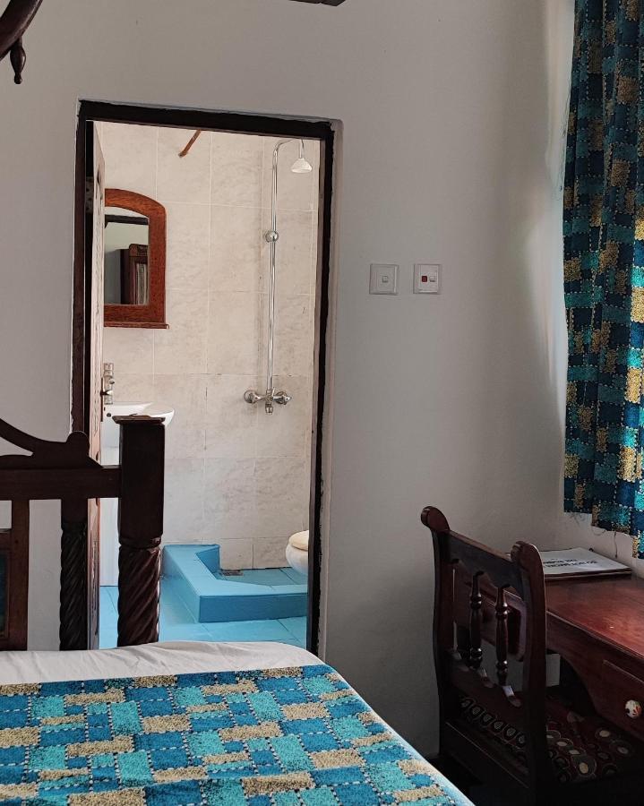 Warere Town House By Zanzibar Gem Hotel Exterior photo
